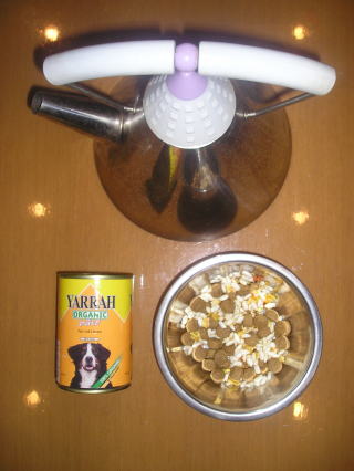 �����[�́u�h�b�O�t�[�h�f�B�i�[�v